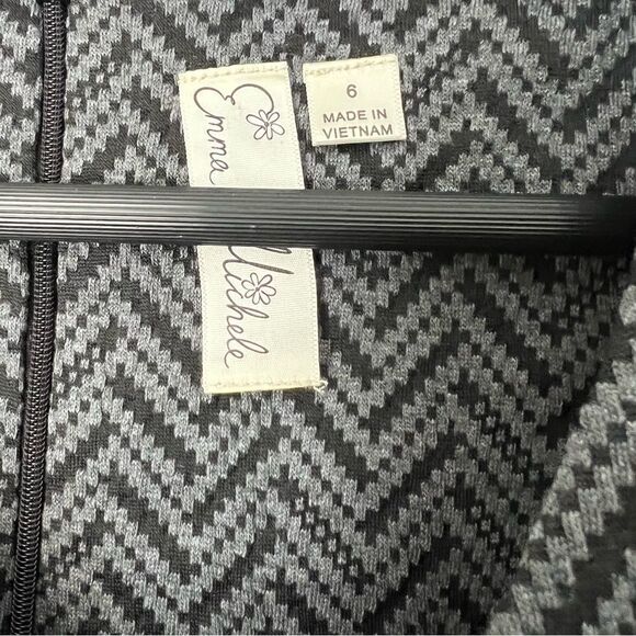 Emma & Michele Sleeveless Zipper Waist Shift Dress - Picture 4 of 6